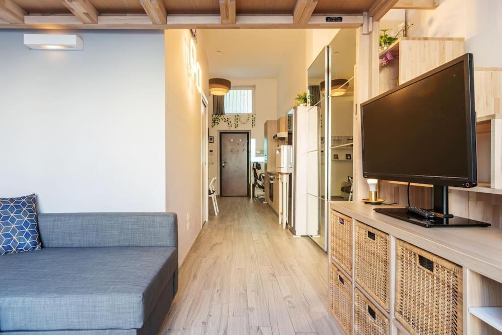Appartamento Da Francesco - Ampio Monolocale Soppalcato Milano Esterno foto